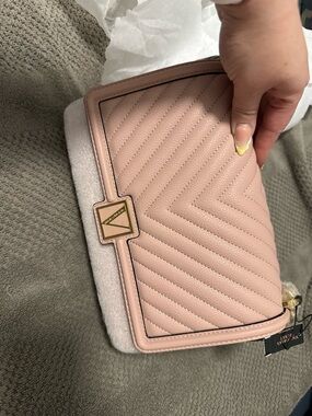 Victoria Secrets crossbody with gold chain